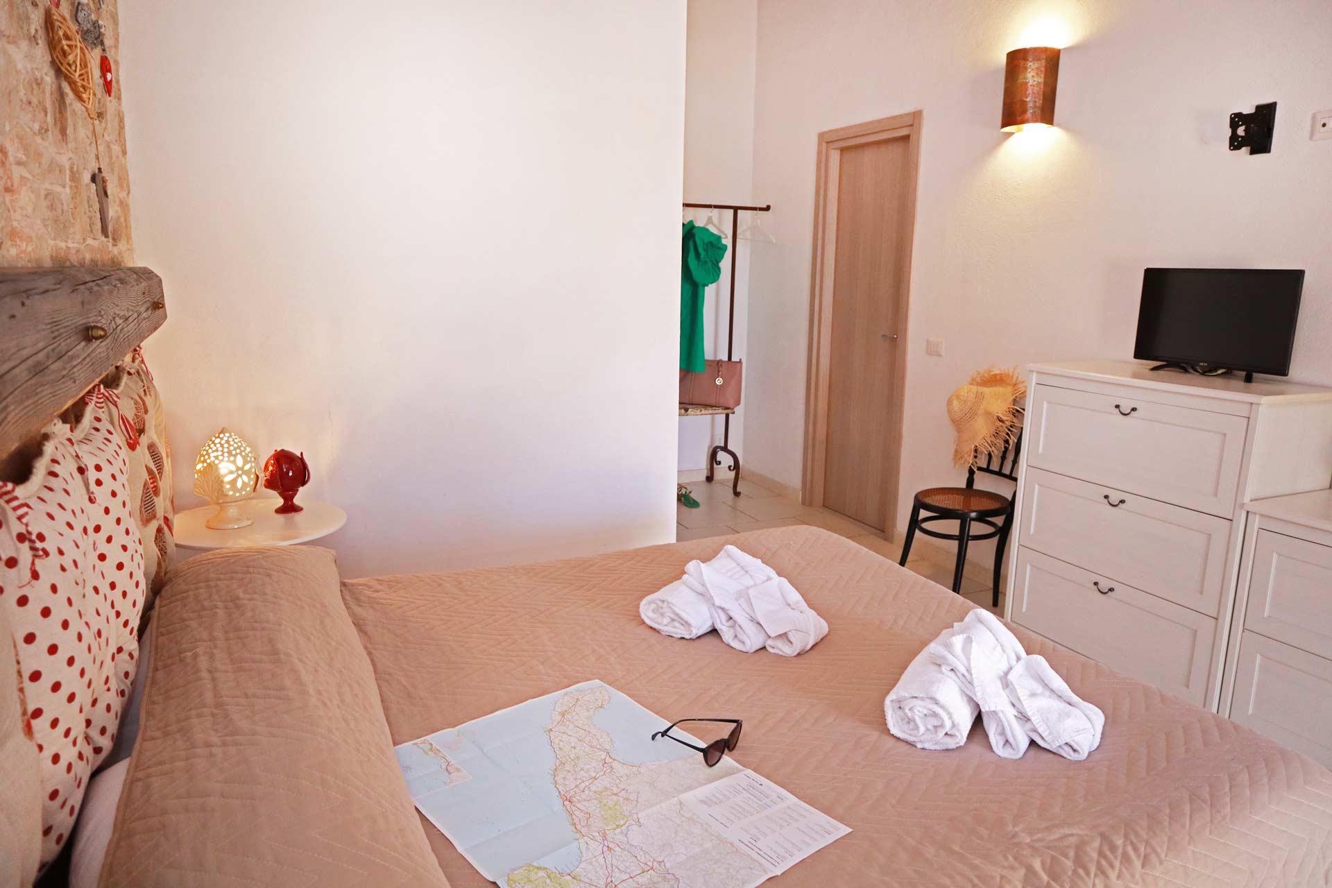 stanza per quattro persone a conversano di b&b