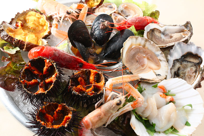Raw-seafood-in-polignano